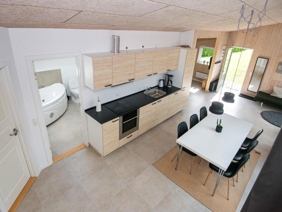 6 Person Holiday Home In Bjert Sønder Bjert Kamer foto
